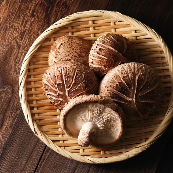 Shiitake promotes brain function, supports weight loss and reduces inflammation.